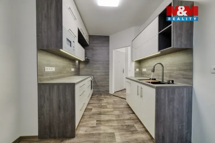 Pronájem bytu 4+1, Cheb, Májová, 121 m2