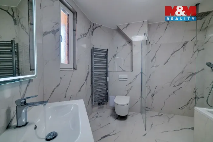 Pronájem bytu 4+1, Cheb, Májová, 121 m2