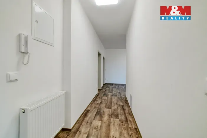 Pronájem bytu 4+1, Cheb, Májová, 121 m2