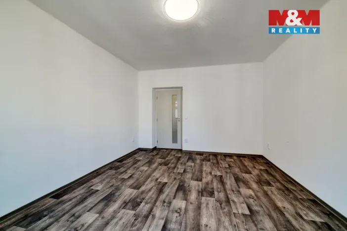 Pronájem bytu 4+1, Cheb, Májová, 121 m2