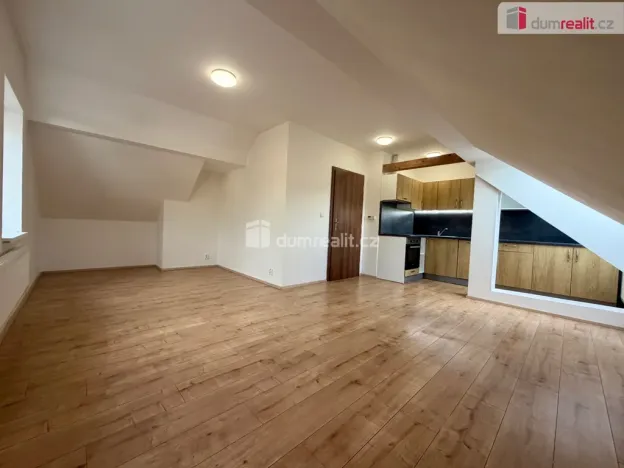 Pronájem bytu 1+kk, Vojkovice, 40 m2