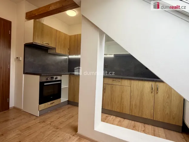 Pronájem bytu 1+kk, Vojkovice, 40 m2