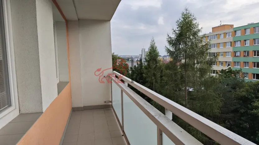 Pronájem bytu 1+kk, Praha - Podolí, Kaplická, 33 m2