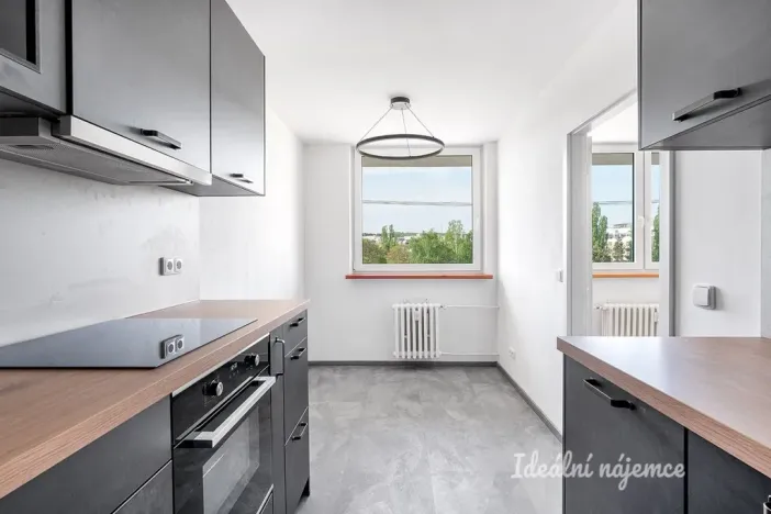 Pronájem bytu 3+1, Praha - Zbraslav, Ke Kamínce, 80 m2