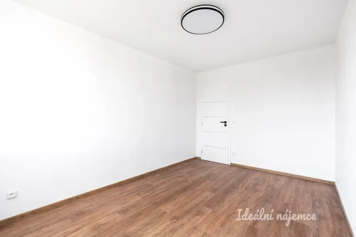 Pronájem bytu 3+1, Praha - Zbraslav, Ke Kamínce, 80 m2
