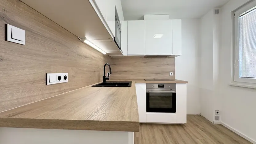 Pronájem bytu 1+1, Kladno - Kročehlavy, Ukrajinská, 40 m2