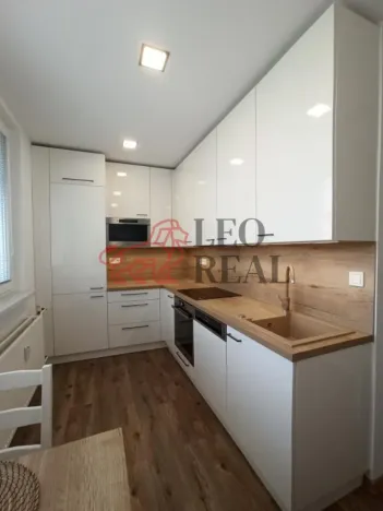 Prodej bytu 3+1, Hodonín, Jižní, 71 m2