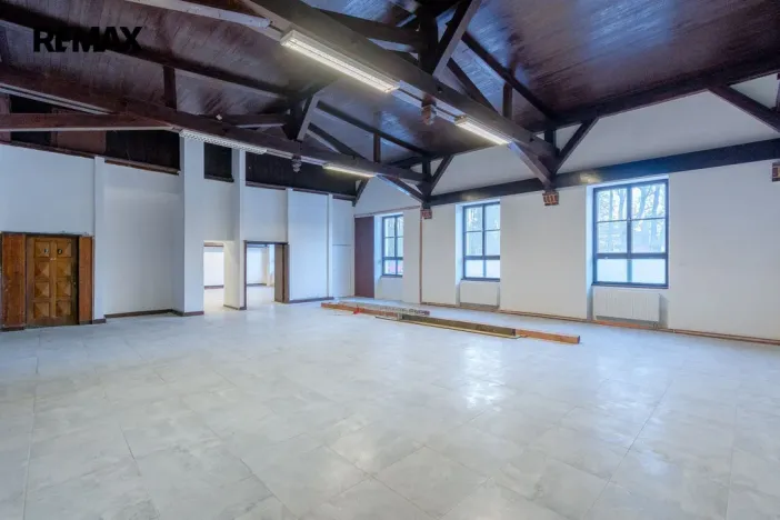 Pronájem obchodního prostoru, Hronov, Nádražní, 356 m2