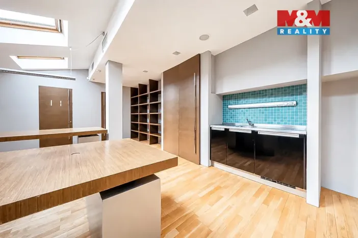 Pronájem kanceláře, Olomouc, Horní náměstí, 708 m2