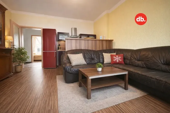 Pronájem bytu 2+kk, Karlovy Vary, náměstí Republiky, 55 m2