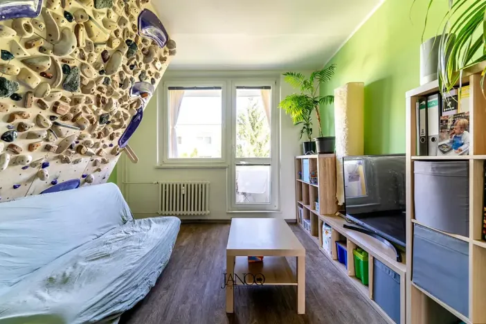Pronájem bytu 2+1, Hrušovany u Brna, Sídliště, 64 m2