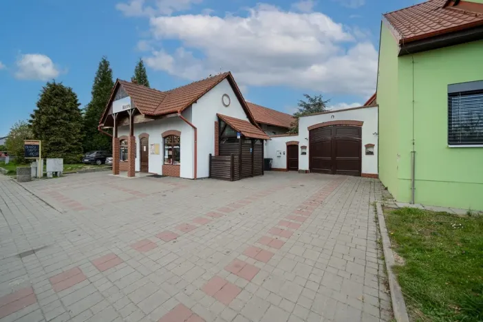 Prodej obchodního prostoru, Troubky, Dědina, 470 m2