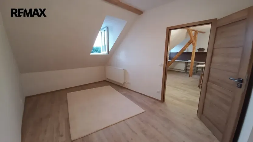 Prodej atypického bytu, Karlovy Vary - Drahovice, Mattoniho nábřeží, 75 m2