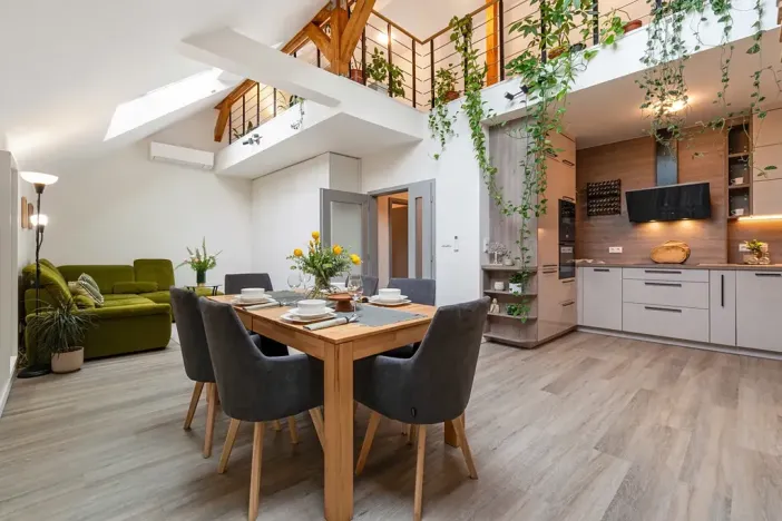 Prodej bytu 1+kk, Praha - Karlín, Peckova, 77 m2