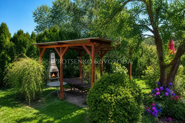 Prodej ubytování, Číměř, 650 m2