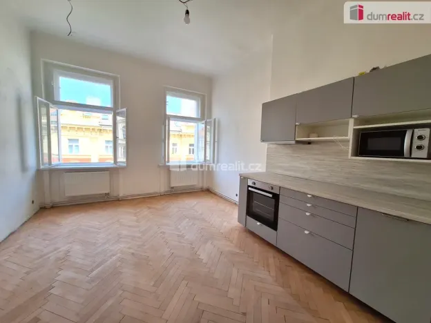Pronájem bytu 3+kk, Praha, Chodská, 82 m2