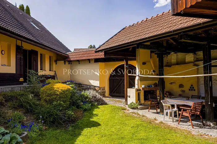 Prodej rodinného domu, Rohozná, 730 m2