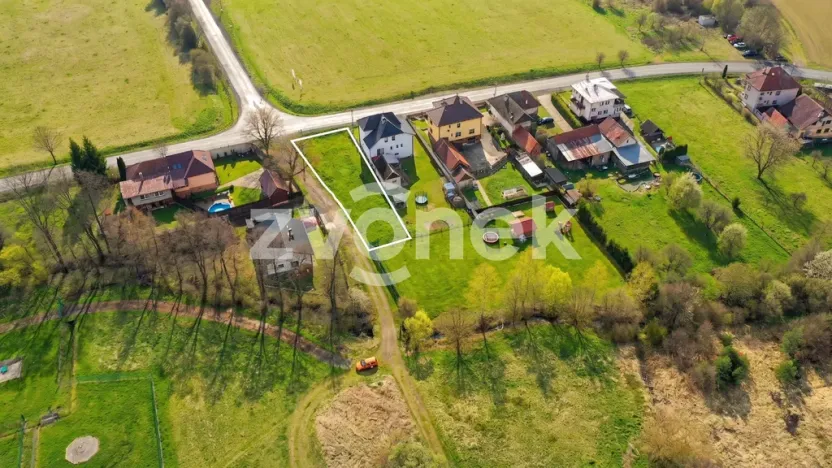 Prodej pozemku pro bydlení, Březůvky, 600 m2