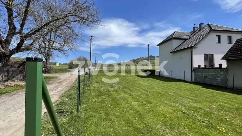 Prodej pozemku pro bydlení, Březůvky, 600 m2