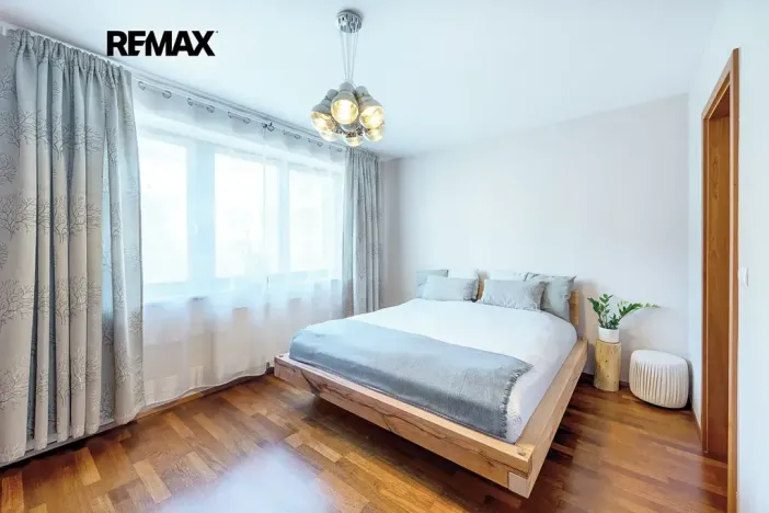 Pronájem bytu 3+kk, Praha - Žižkov, Ke kapslovně, 107 m2