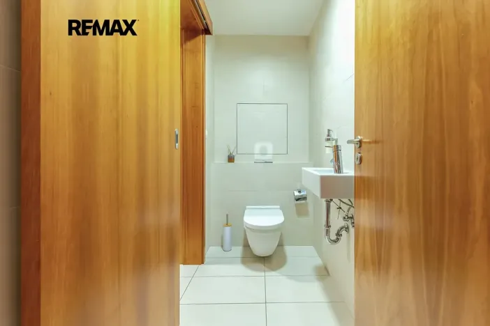 Pronájem bytu 3+kk, Praha - Žižkov, Ke kapslovně, 107 m2