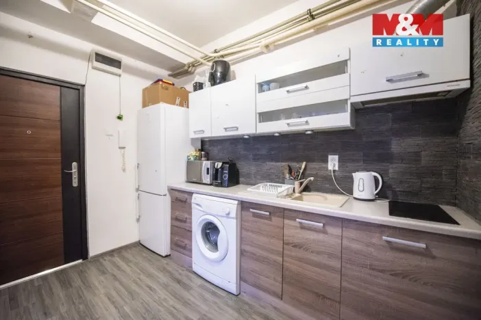 Pronájem bytu 1+1, Hradec Králové, Střelecká, 31 m2
