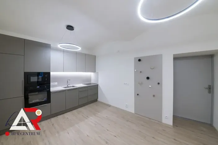 Pronájem bytu 2+1, Brno, Jiráskova, 60 m2