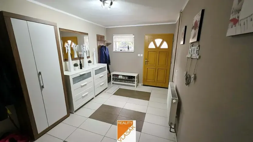 Prodej rodinného domu, Radonice, 200 m2