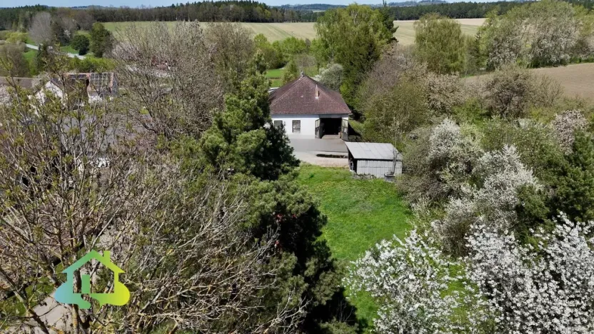 Prodej obchodního prostoru, Opařany - Oltyně, 300 m2