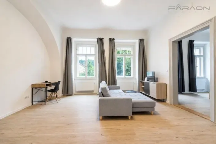 Pronájem bytu 2+1, Praha - Karlín, 75 m2