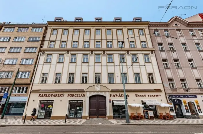 Pronájem bytu 2+1, Praha - Karlín, 75 m2