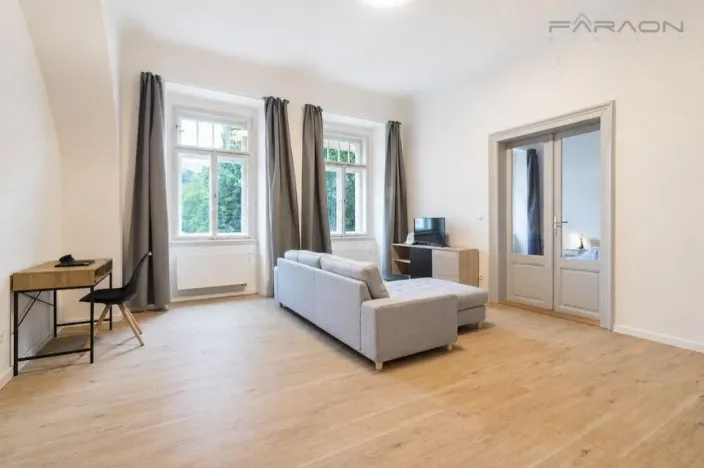 Pronájem bytu 2+1, Praha - Karlín, 75 m2