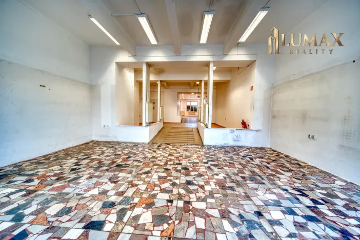 Pronájem obchodního prostoru, Hradec Králové, S. K. Neumanna, 250 m2