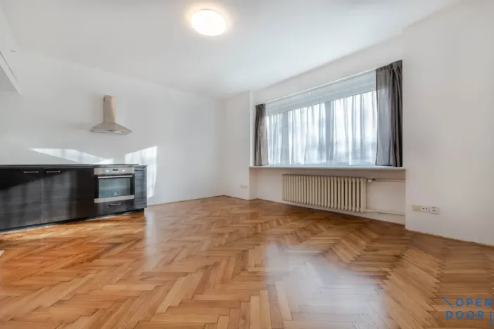 Pronájem bytu 1+kk, Praha - Podolí, Podolská, 35 m2