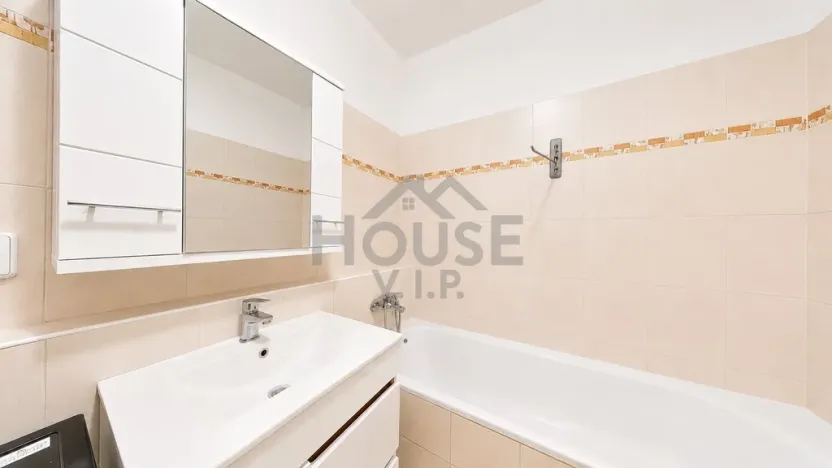 Prodej bytu 2+kk, Praha - Čakovice, Marty Krásové, 56 m2