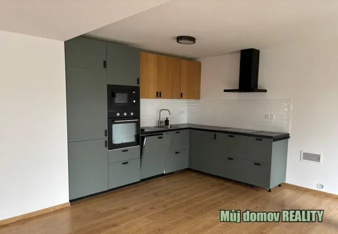 Pronájem rodinného domu, Praha - Klánovice, Lovčická, 120 m2