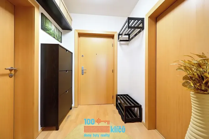 Pronájem bytu 3+kk, Praha - Vysočany, Nepilova, 93 m2