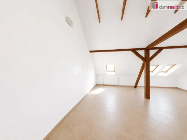 Pronájem bytu 1+kk, Ústí nad Labem - Ústí nad Labem-centrum, Králova výšina, 99 m2