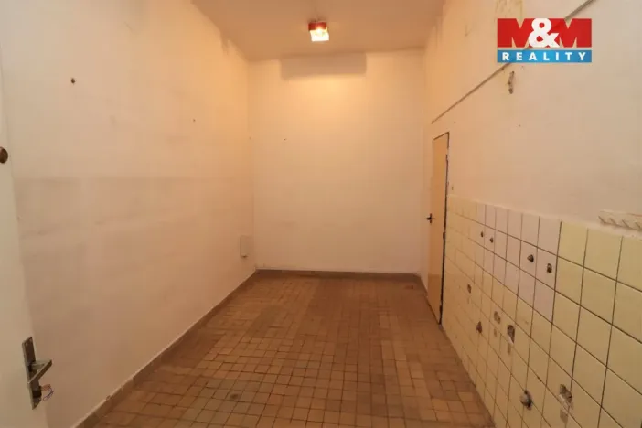 Pronájem obchodního prostoru, Praha - Holešovice, Ortenovo náměstí, 77 m2
