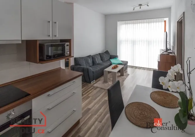 Pronájem bytu 2+kk, Žďár nad Sázavou - Žďár nad Sázavou 1, Jiřího z Poděbrad, 53 m2