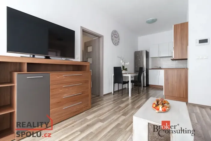 Pronájem bytu 2+kk, Žďár nad Sázavou - Žďár nad Sázavou 1, Jiřího z Poděbrad, 53 m2