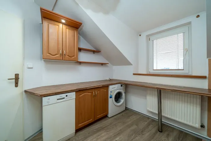 Prodej bytu 3+1, Olomouc, Chválkovická, 92 m2