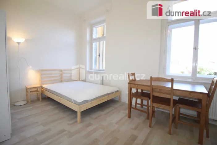 Pronájem bytu 1+kk, Praha - Smíchov, Ke Koulce, 22 m2