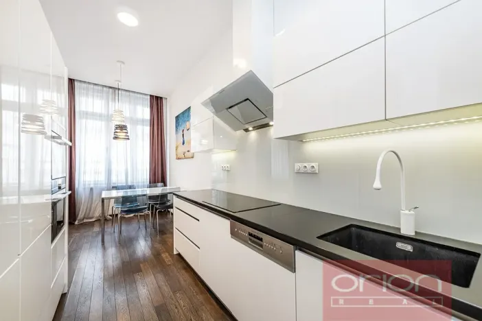 Prodej bytu 3+kk, Praha - Staré Město, Křižovnická, 71 m2