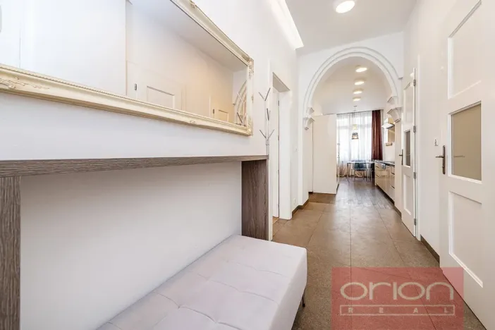 Prodej bytu 3+kk, Praha - Staré Město, Křižovnická, 71 m2