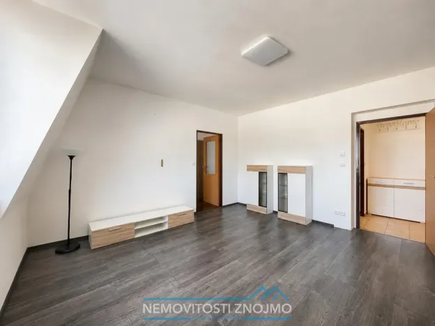 Pronájem bytu 3+1, Znojmo - Přímětice, Za Hřbitovem, 72 m2