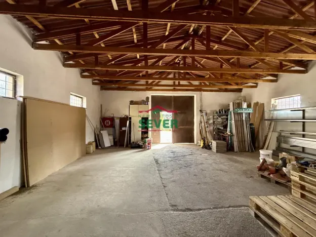 Prodej obchodního prostoru, Petrohrad - Černčice, 150 m2