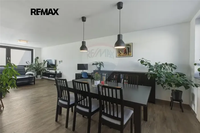 Prodej vícegeneračního domu, Vrané nad Vltavou, Ve Strouze, 182 m2