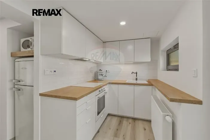 Prodej vícegeneračního domu, Vrané nad Vltavou, Ve Strouze, 182 m2