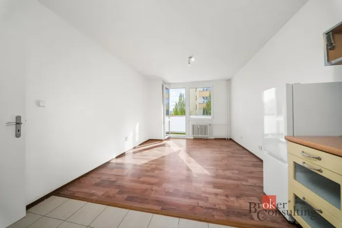 Pronájem bytu 1+kk, Hradec Králové - Moravské Předměstí, Vysocká, 33 m2